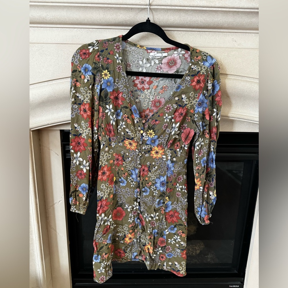 O’Neil floral above the knee long sleeve dress size M